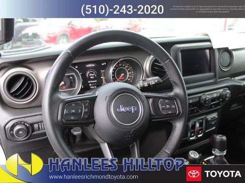 Used 2021 Jeep Wrangler Sport AWD/4WD image 13