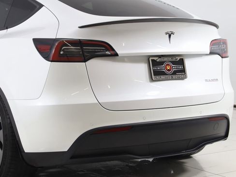Used 2022 Tesla Model Y Performance image 25