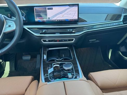 Used 2025 BMW X7 xDrive40i AWD/4WD image 12