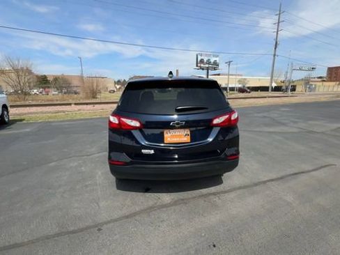 Used 2020 Chevrolet Equinox LS w/ LS Convenience Package image 7