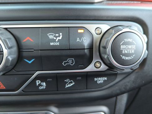 Used 2021 Jeep Wrangler Unlimited Rubicon image 23