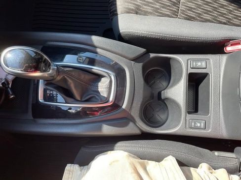 Used 2017 Nissan Rogue SV AWD/4WD image 30