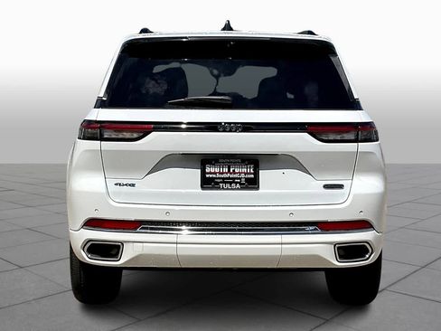 New 2023 Jeep Grand Cherokee Overland w/ Advanced Protech Group III image 4