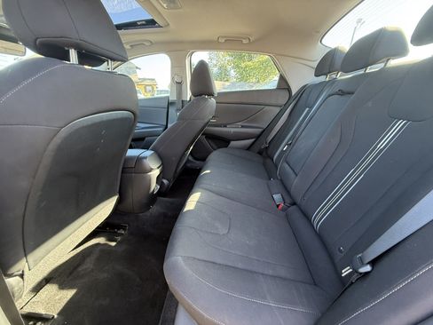Used 2025 Hyundai Elantra SEL FWD image 24