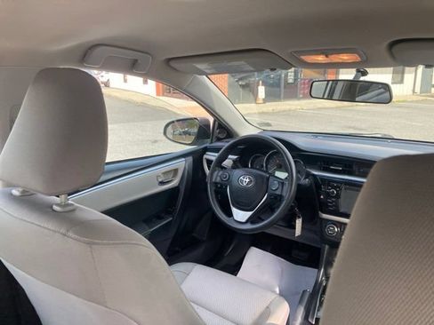 Used 2015 Toyota Corolla LE FWD image 46