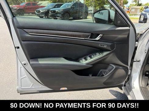Used 2022 Honda Accord Touring image 12