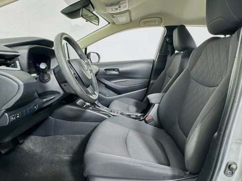 Used 2020 Toyota Corolla LE FWD image 7
