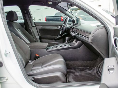 Used 2023 Honda Civic Sport image 25