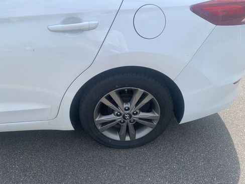 Used 2017 Hyundai Elantra Value Edition w/ Cargo Package FWD image 8