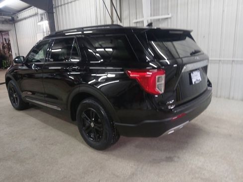 Used 2020 Ford Explorer XLT w/ Equipment Group 202A image 27