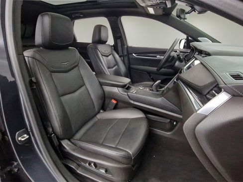 Used 2022 Cadillac XT5 Premium Luxury w/ Technology Package image 27