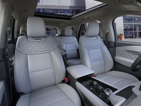 New 2026 Ford Explorer Platinum w/ LUX Leather Package AWD/4WD image 25