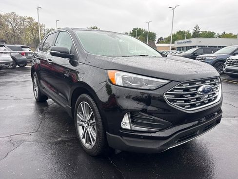 Used 2024 Ford Edge Titanium w/ Equipment Group 301A AWD/4WD image 4
