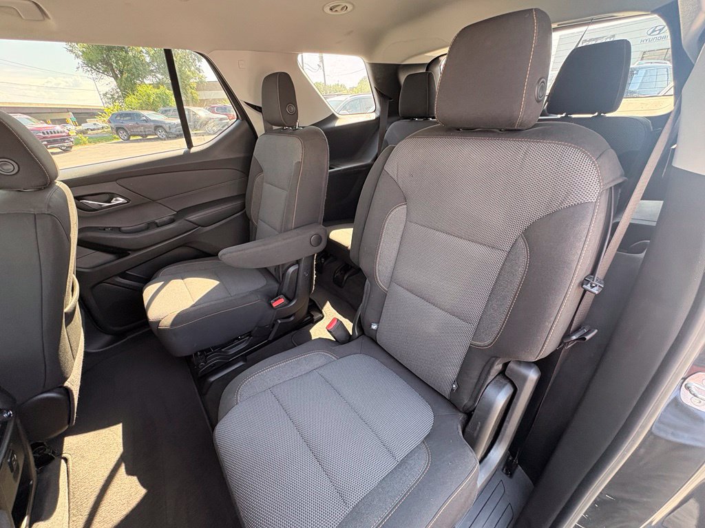 Used 2018 Chevrolet Traverse LT FWD image 26