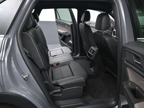 Used 2022 Volkswagen Atlas Cross Sport SE AWD/4WD image 33