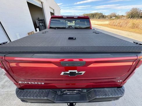 Used 2021 Chevrolet Silverado 1500 LT Trail Boss image 31