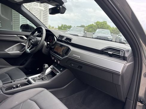 Certified 2025 Audi Q3 2.0T Premium Plus AWD/4WD image 15