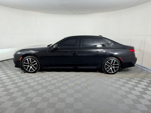 Used 2023 BMW 740i RWD image 2