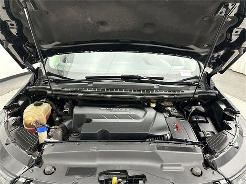 Used 2015 Ford Edge Sport image 25