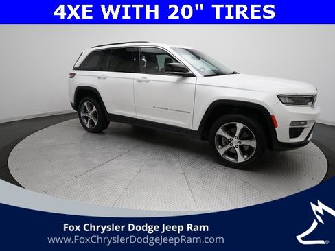 Used 2023 Jeep Grand Cherokee 4WD 4xe image 13