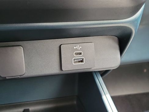 Certified 2025 Ford Maverick Lobo AWD/4WD image 29