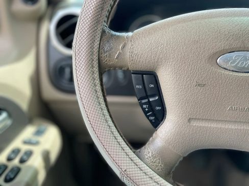 Used 2005 Ford Expedition Eddie Bauer RWD image 14