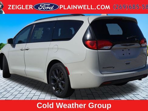 Used 2020 Chrysler Pacifica Touring w/ Advanced Safetytec Group FWD image 3