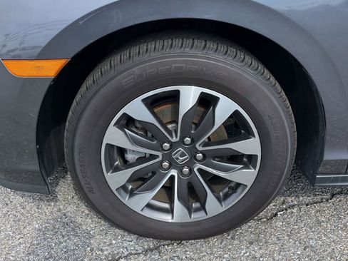 Used 2024 Honda Odyssey EX-L image 13