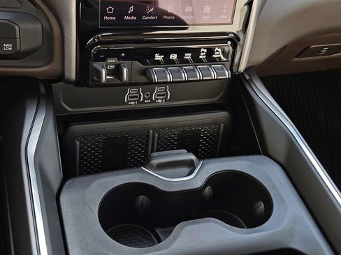 New 2026 RAM 3500 Laramie AWD/4WD image 20