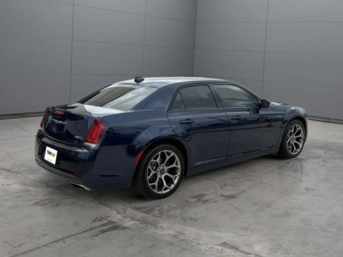 Used 2016 Chrysler 300 S RWD image 13