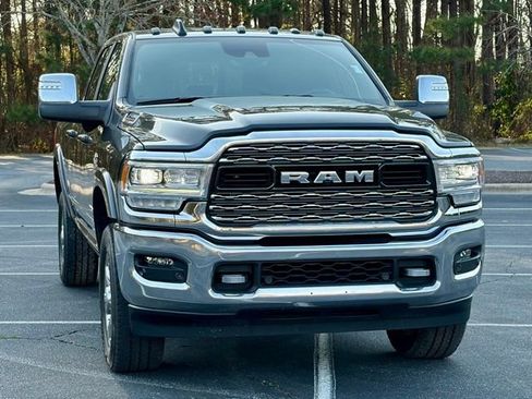 Used 2024 RAM 2500 Limited image 11