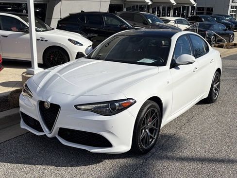 Used 2023 Alfa Romeo Giulia Ti image 2