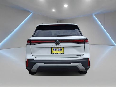 Used 2026 Volkswagen Tiguan S AWD/4WD image 5