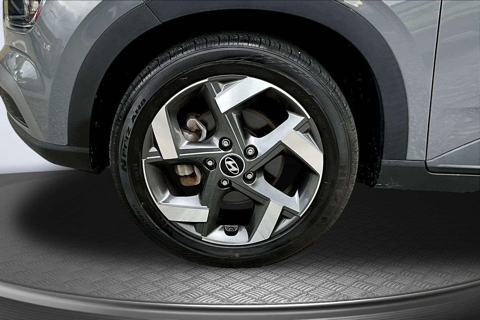 Used 2021 Hyundai Venue SEL w/ Cargo Package FWD image 28