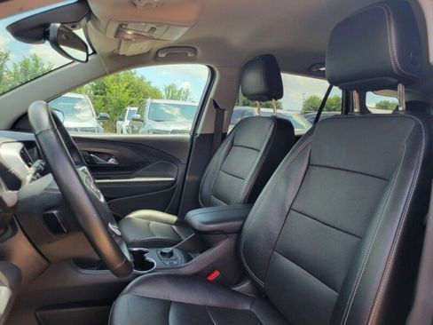 Used 2024 GMC Terrain SLT FWD image 12