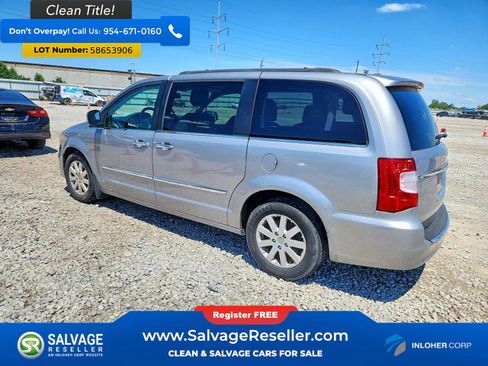 Used 2015 Chrysler Town & Country Touring w/ Mopar Premium Addition Group FWD image 3