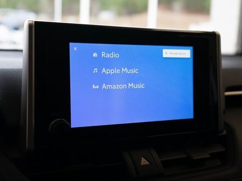 Used 2025 Toyota RAV4 XLE image 23