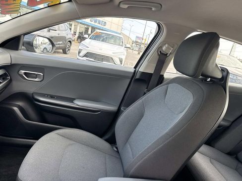 Used 2025 Kia K4 FWD image 15