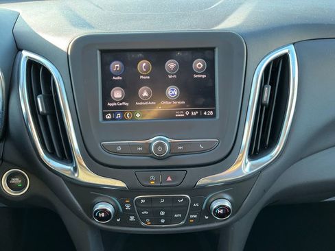 Used 2024 Chevrolet Equinox LT image 12