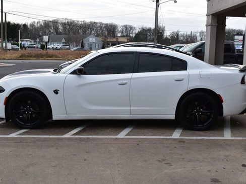 Used 2020 Dodge Charger SXT w/ Cold Weather Package image 5