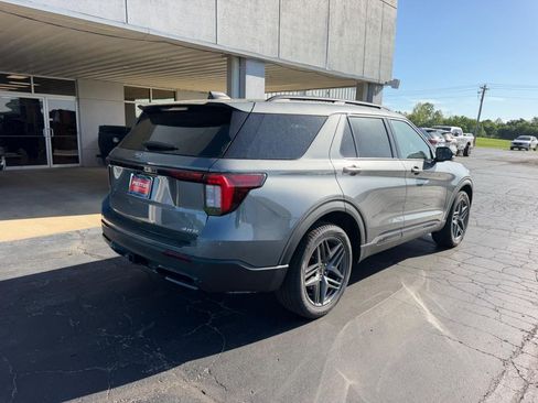 New 2026 Ford Explorer ST-Line AWD/4WD image 3