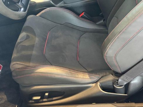 Used 2022 Chevrolet Camaro ZL1 RWD image 24