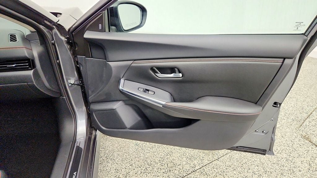 Used 2025 Nissan Sentra SR FWD image 24