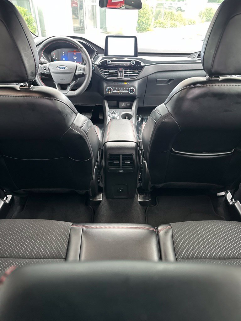 Used 2025 Ford Escape ST-Line FWD image 6