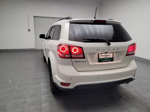 Used 2019 Dodge Journey SE image 6