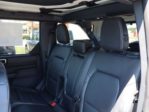 New 2025 Ford Bronco Badlands w/ Sasquatch Package AWD/4WD image 35