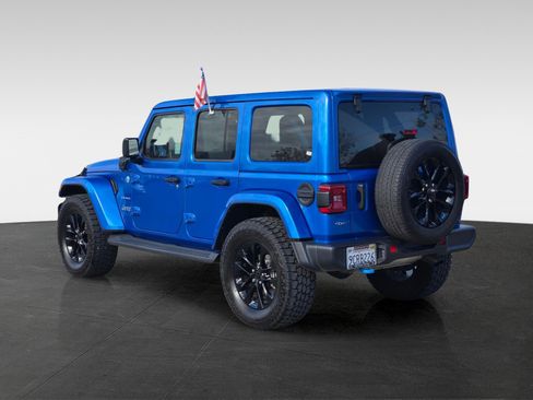 Used 2022 Jeep Wrangler Unlimited Sahara image 6