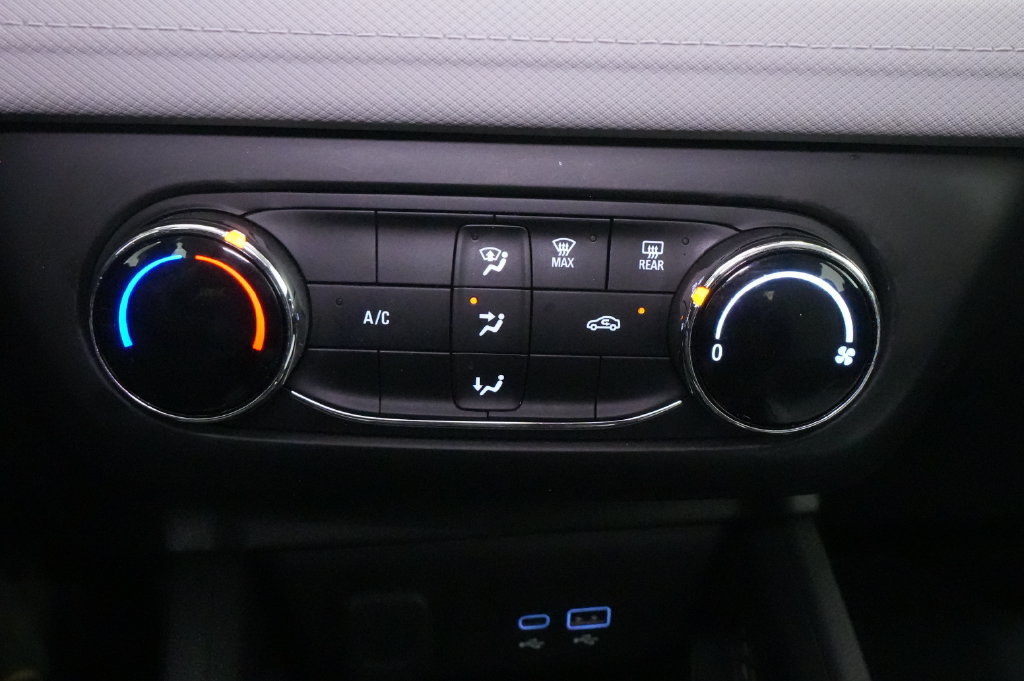 Used 2024 Chevrolet TrailBlazer LS FWD image 28