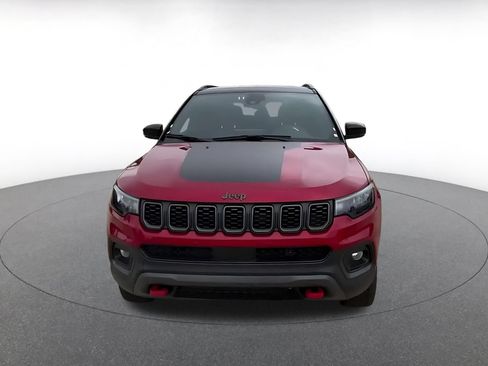Used 2025 Jeep Compass Trailhawk AWD/4WD image 4