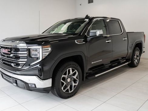 Used 2023 GMC Sierra 1500 SLT w/ SLT Premium Plus Package image 6